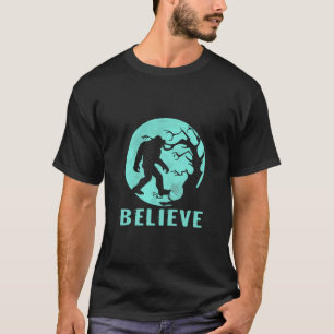 Bigfoot in maanlicht geloof t-shirt