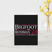 Bigfoot Mothman 2024 President Verkiezing Grappige Kaart (Gele Bloem)