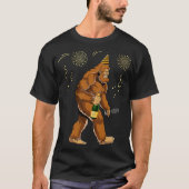 Bigfoot New Year Funny Outfit Sasquatch Holiday 20 T-shirt (Voorkant)