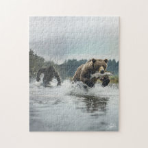 Bigfoot poursuivant un ours : Puzzle réaliste