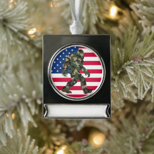 Bigfoot Sasquatch Camo Verzilverd Banner Ornament