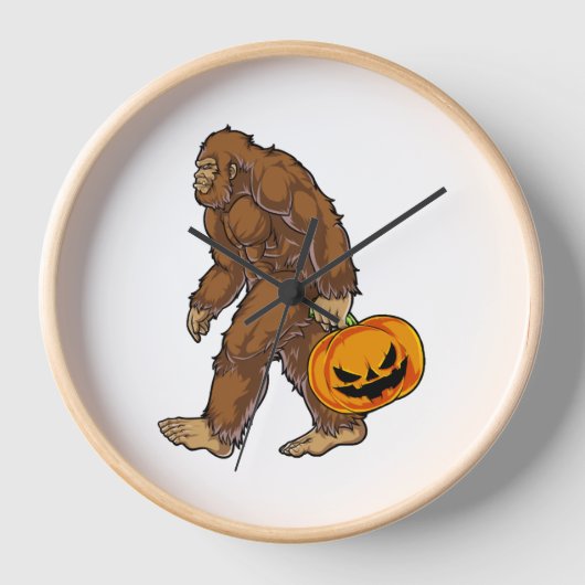 Bigfoot Sasquatch Carry Scary Pumpkin T shirt (Voorkant)