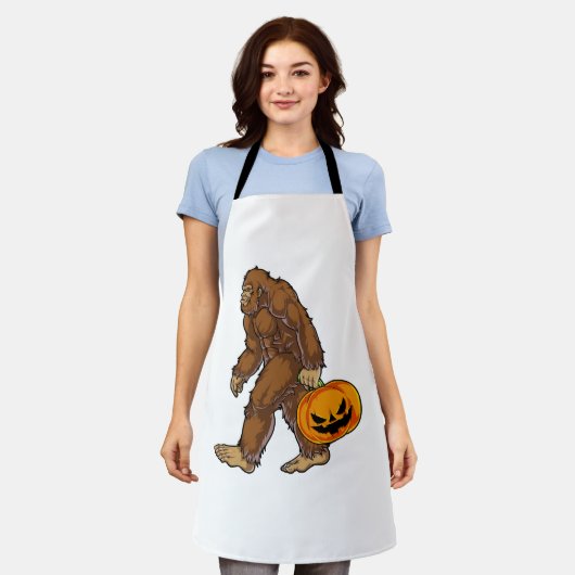 Bigfoot Sasquatch Carry Scary Pumpkin T shirt Schort (Gedragen)