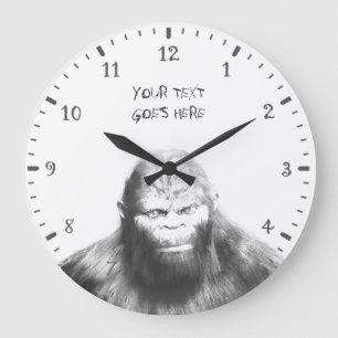 BIGFOOT SASQUATCH DRAWING PORTRAIT ORANJE EYS II GROTE KLOK