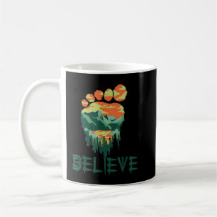 Bigfoot Sasquatch Foot Yeti Believe Camping Hiking Koffiemok
