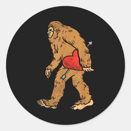 Bigfoot Sasquatch Heart With Arrow Funny Valentine Ronde Sticker (Voorkant)
