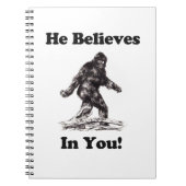 Bigfoot Sasquatch Sighting - hij gelooft in jou Notitieboek (Voorkant)