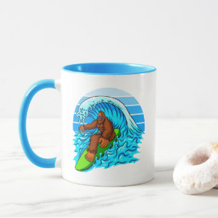 Bigfoot surfen op de golven lol Sasquatch Mok