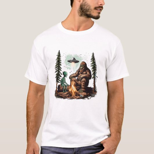Bigfoot UFO Alien Campfire Wandelen Sasquatch Outd T-shirt (Voorkant)