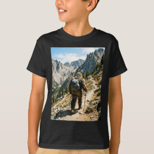 Bigfoot wandelen grappige sasquatch backpacken t-shirt