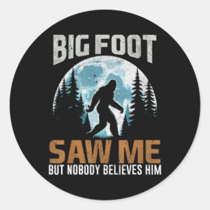 Bigfoot zag me sasquatch cadeaus voor vaders dag g ronde sticker