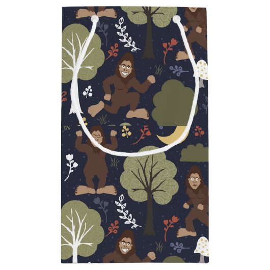 Bigfoot's Midnight Forest Adventure Klein Cadeauzakje (Achterkant)