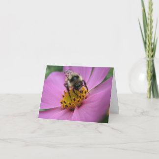 Bij op de kaart van de bloemnota