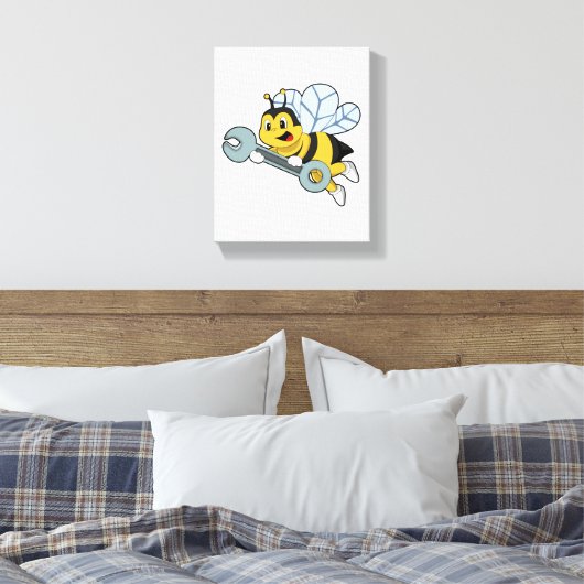 Bijen als mechanisch met moersleutel canvas afdruk (Insitu (Slaapkamer))