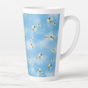 Bijen in de blauwe lucht latte mok