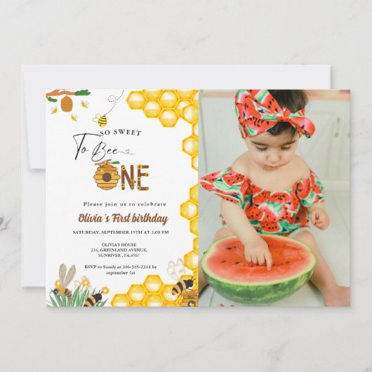 Bijendag geel honingbij eerste meisje verjaardagsf kaart (Voorkant)