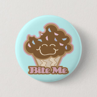 bijt me chocolade cupcake ronde button 5,7 cm