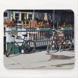 Bikes in café mousepad muismat