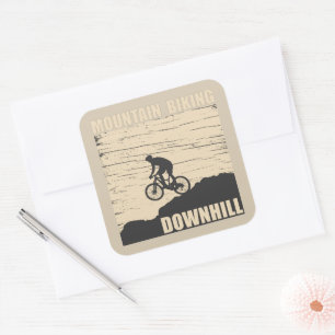 Biking van bergen naar beneden vierkante sticker