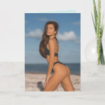 BIKINI BEACH GIRL FUNNY ANNIVERSAIRE Carte de voeu<br><div class="desc">CARTE DE FILLE DE PLAGE FUNNY</div>