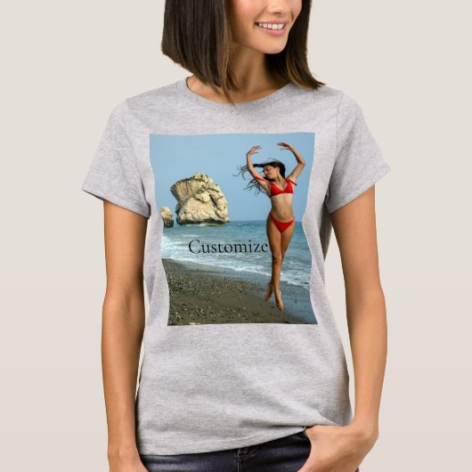 Bikini Model Dansend Thunder_Cove T-shirt (Voorkant)