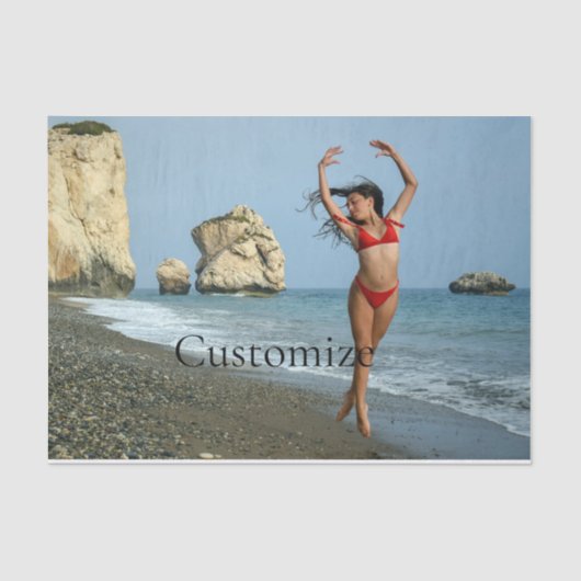 Bikini Model Dansend Thunder_Cove Tissuepapier (Voorkant)