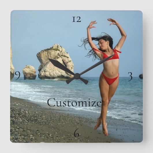 Bikini Model Dansend Thunder_Cove Vierkante Klok (Voorkant)
