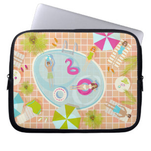 Bikinimeisjes en jongens die zwembadspel spelen laptop sleeve