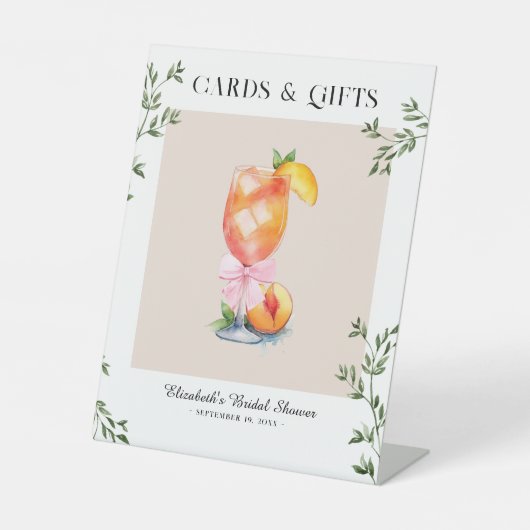 Bikinis & Bellinis Perzik Bruidsfeest Kaarten Cade Reclamebord Met Voetstuk (Voorkant)
