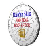 Bikpijn in de bergen, nu bier later dartbord (Voorkant Rechts)