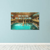 Binnenste Uitzicht van de zwembadkuipen Canvas Afdruk (Insitu (Houten vloer))