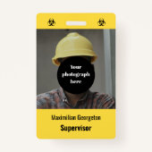 Biohazard Industry-Black op een gele achtergrond I Badge (Voorkant)