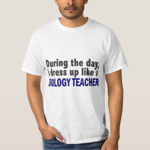 Biologische leraar tijdens de dag t-shirt