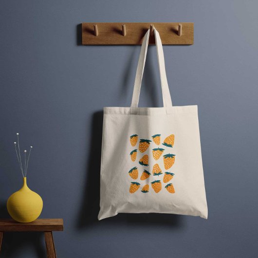 Biologische zomeraardbeien - oranje en groen tote bag