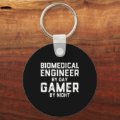 Biomedical Engineer By Day Gamer By Night Bio Med  Sleutelhanger (Voorkant)