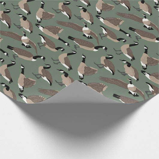 Bird Lovers Canada Geese Pattern Sage Green Cadeaupapier (Hoek)