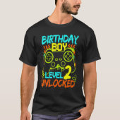 Birthday boys Level 2 Unlocked videogamer T-shirt (Voorkant)