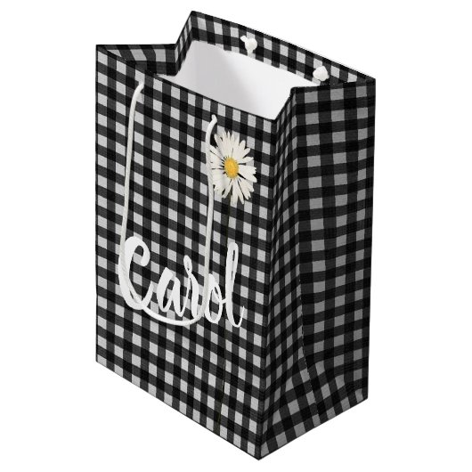 Birthday Daisy en naam op Gingham Medium Cadeauzakje (Voorkant Gekanteld)