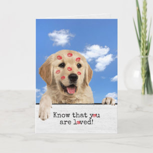 Birthday Golden Retriever met Lipstick Kisses Kaart
