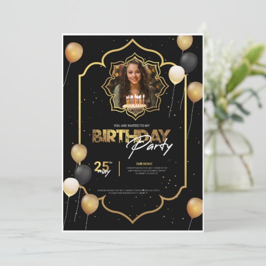 Birthday invitation (Debout devant)