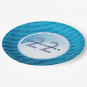 Birthday Monogram - Naam en leeftijd op een blauwe Papieren Bordje (Gekanteld)