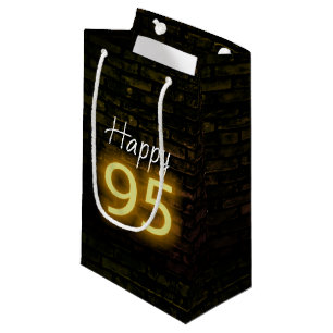 Birthday Neon 95 Sign on Brick Klein Cadeauzakje