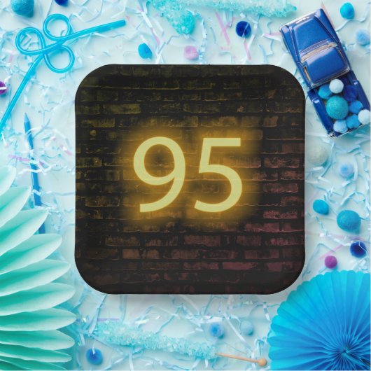 Birthday Neon 95 Sign on Brick Wall Papieren Bordje (Feest)