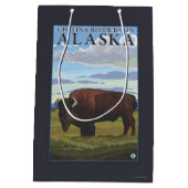Bison Scene - Chitina River Basin, Alaska Medium Cadeauzakje (Achterkant)