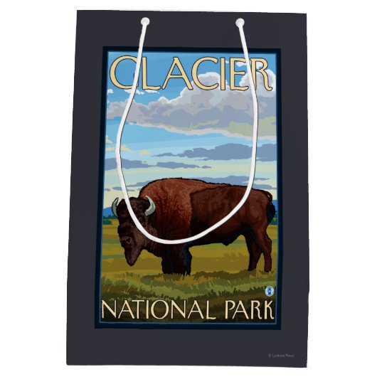 Bison Scene - Glacier National Park, MT Medium Cadeauzakje (Achterkant)