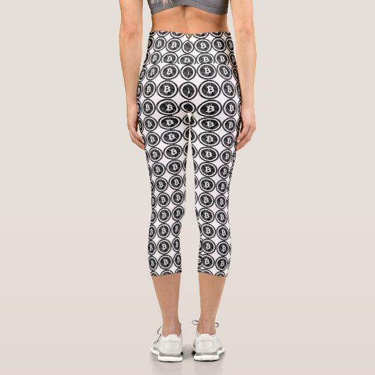 Bitcoin en noir détendu Logo Capri Leggings (Verso)
