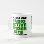 Bite d'araignée radioactive drôle Mug ou Mug de vo (Devant gauche)
