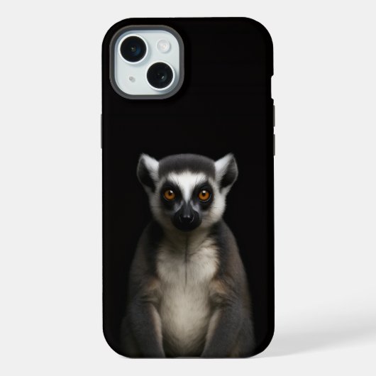 Black 4 Luxe, Gentle Lemur iPhone 15 Plus (Verso)