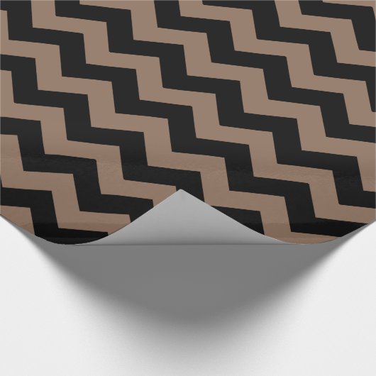 Black and Brown Chevron Pattern Cadeaupapier (Hoek)