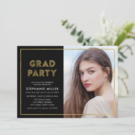 Black and Faux Gold Geometric Photo Afstudeerder P Kaart (Staand voorkant)